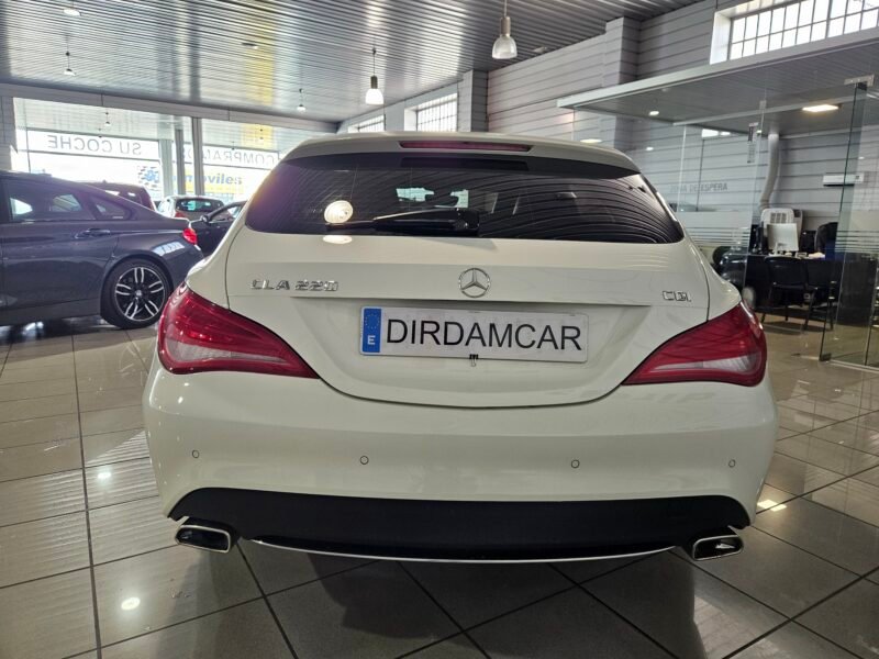 MERCEDES-BENZ CLA SHOOTING BRAKE 220 CDI AUTO