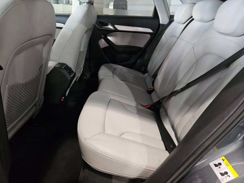 AUDI Q3 2.0 TDI AMBITION