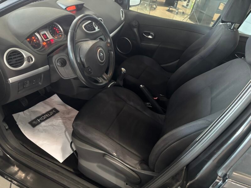 RENAULT Clio 1.2 75CV