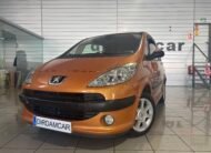 PEUGEOT 1007 1.4 HDI