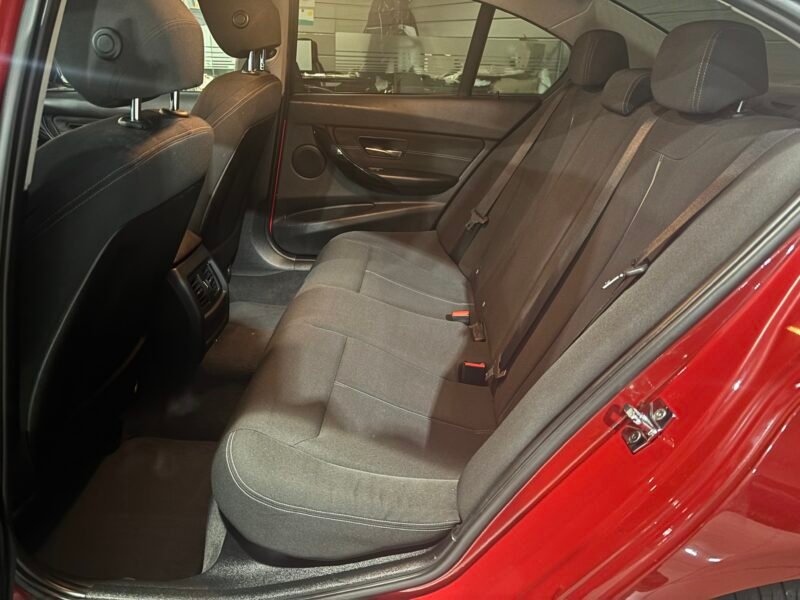 BMW Serie 3 320D SPORT