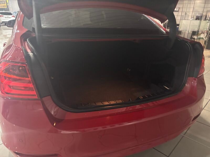 BMW Serie 3 320D SPORT