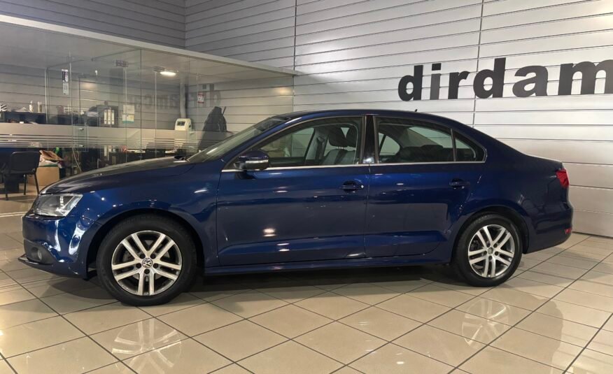 VOLKSWAGEN JETTA 2.0 TDI SPORT