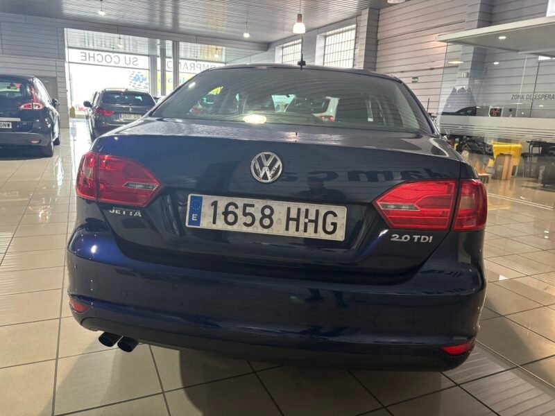 VOLKSWAGEN JETTA 2.0 TDI SPORT