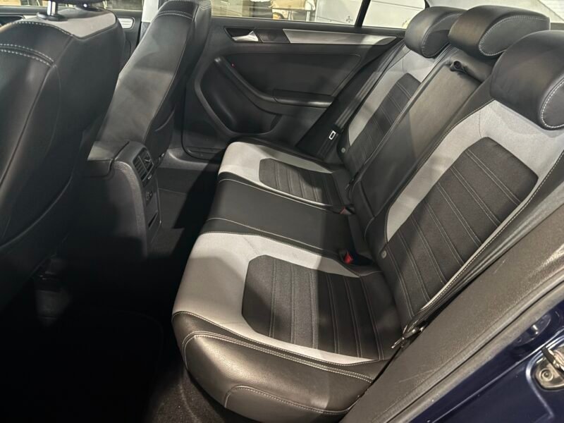 VOLKSWAGEN JETTA 2.0 TDI SPORT