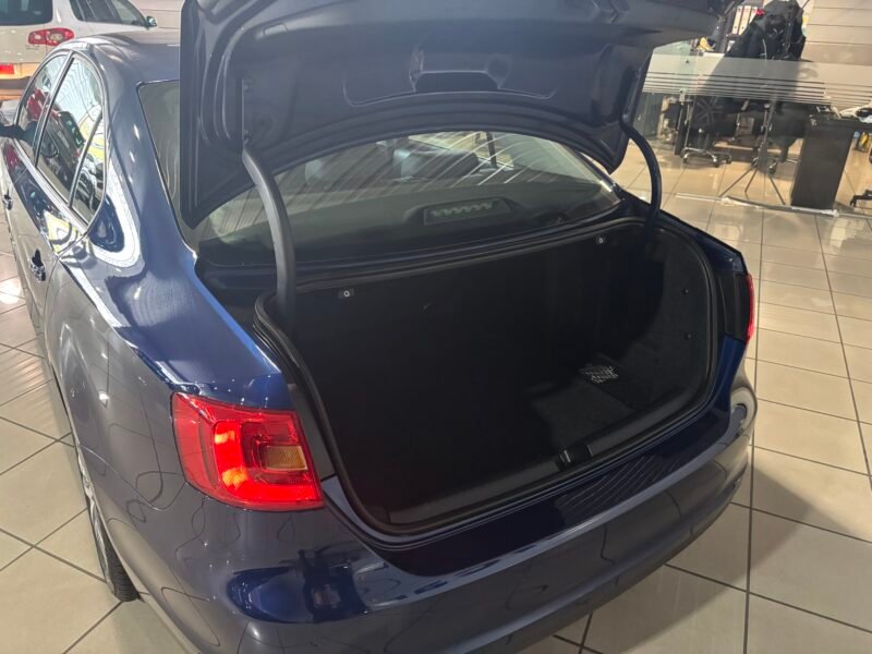 VOLKSWAGEN JETTA 2.0 TDI SPORT