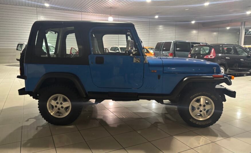 JEEP WRANGLER 2.5 HARD TOP