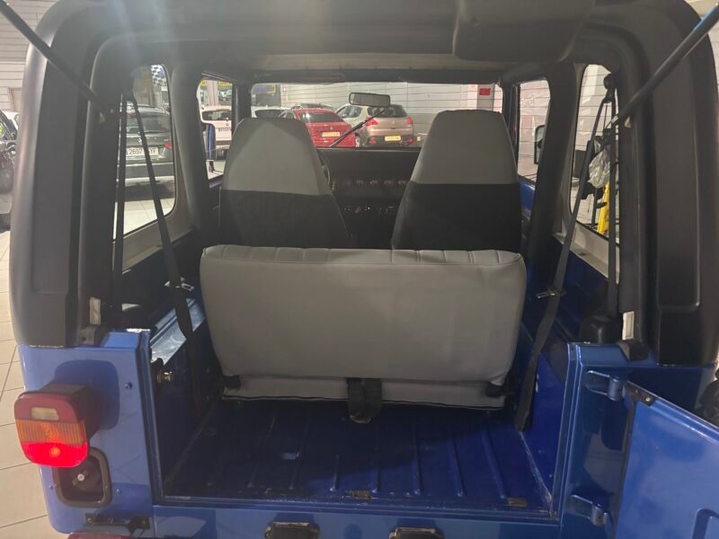 JEEP WRANGLER 2.5 HARD TOP