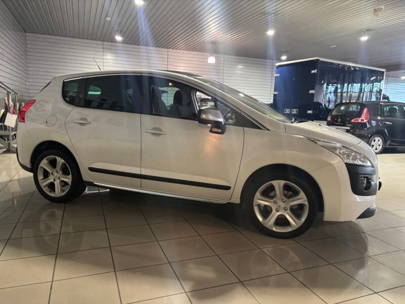 PEUGEOT 3008 1.6 hdi 115cv allure CMP