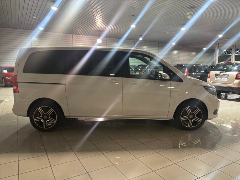 MERCEDES-BENZ CLASE V 220CDI