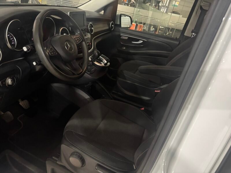 MERCEDES-BENZ CLASE V 220CDI