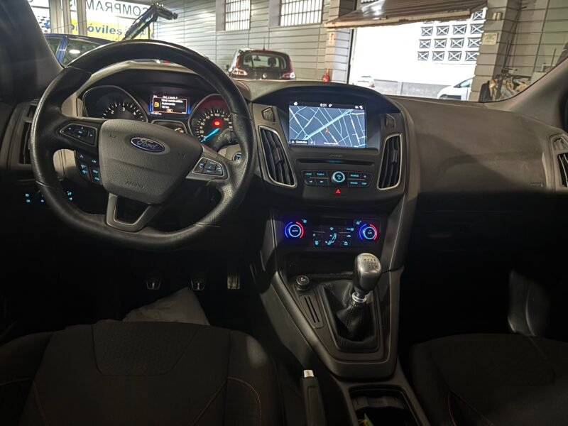 FORD Focus 1.5 TDCI 120CV ST LINE