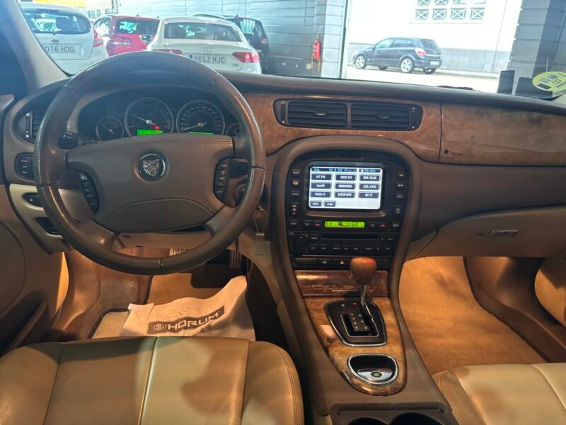 JAGUAR STYPE 2.7D EXECUTIVE