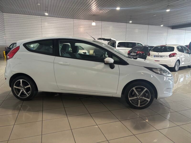 FORD Fiesta 1.4 TDCI 70CV 3P