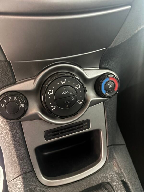 FORD Fiesta 1.4 TDCI 70CV 3P