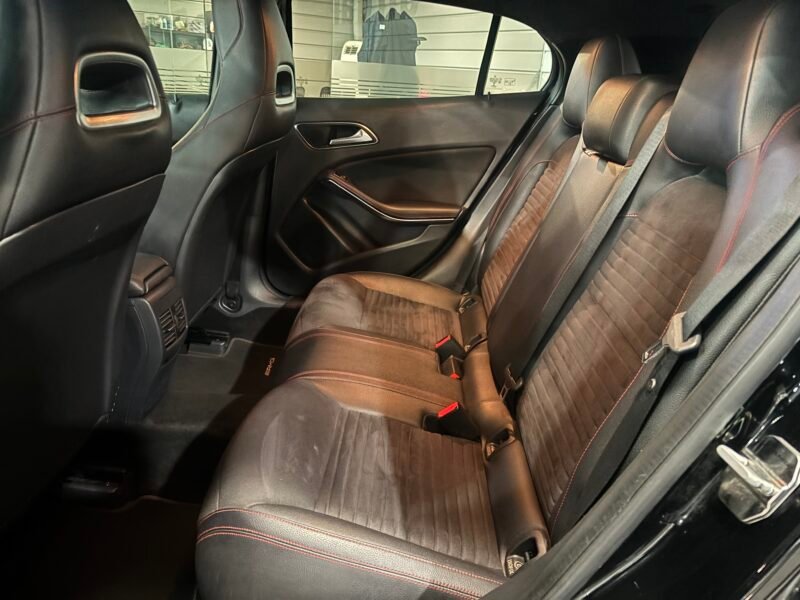 MERCEDES-BENZ GLA 200 CDI AMG LINE