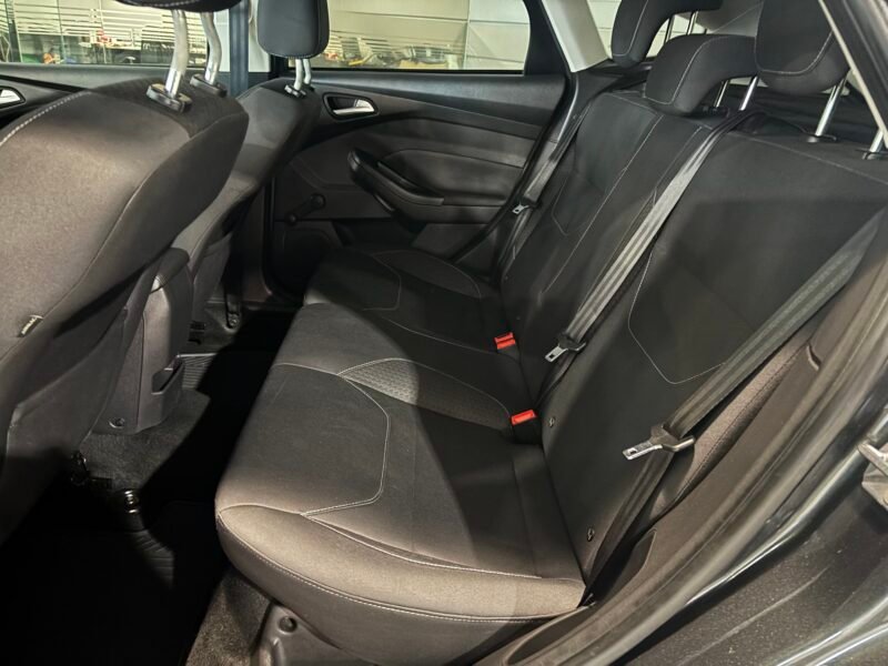 FORD Focus 1.5 TDCI 120CV ST LINE