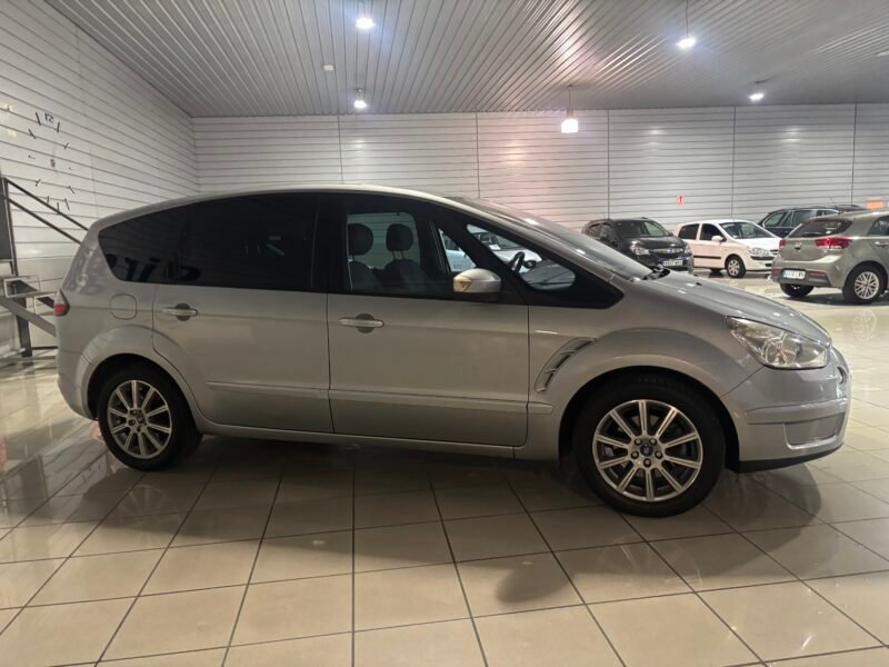 FORD SMAX 2.0TDI TITANIUM