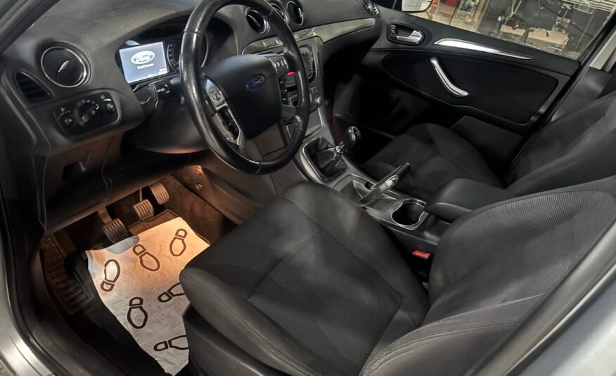 FORD SMAX 2.0TDI TITANIUM