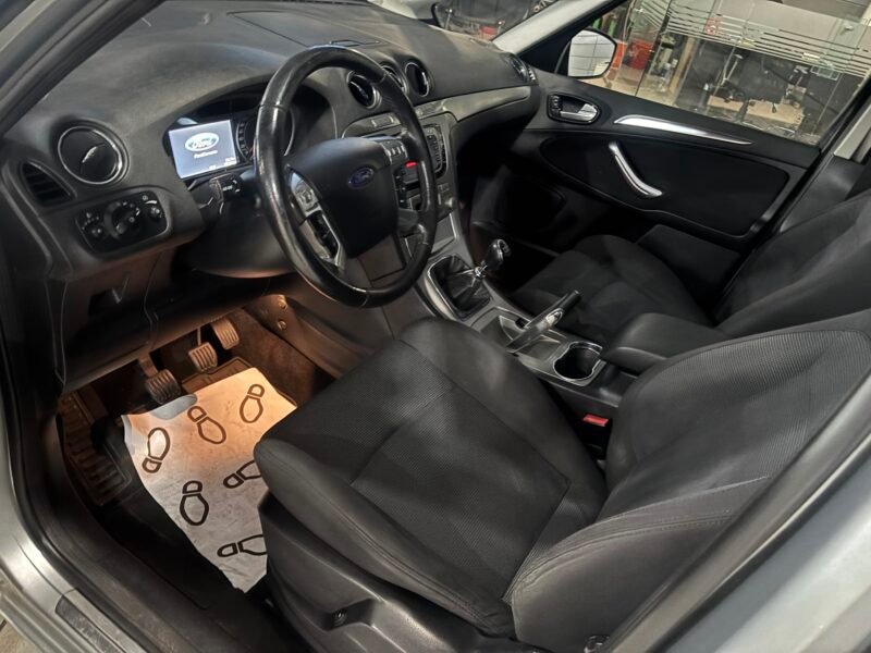 FORD SMAX 2.0TDI TITANIUM