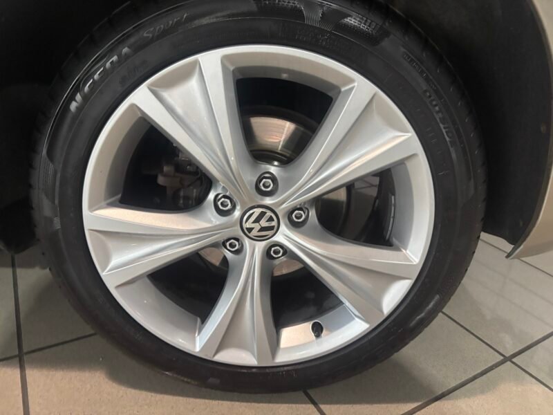 VOLKSWAGEN Touran 2.0 TDI 150CV DSG