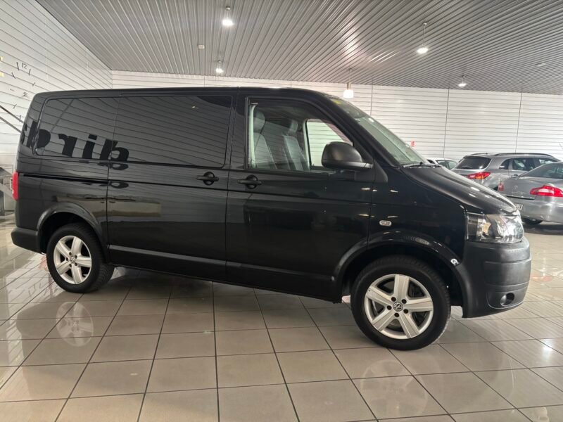 VOLKSWAGEN CARAVELLE 2.0 TDI