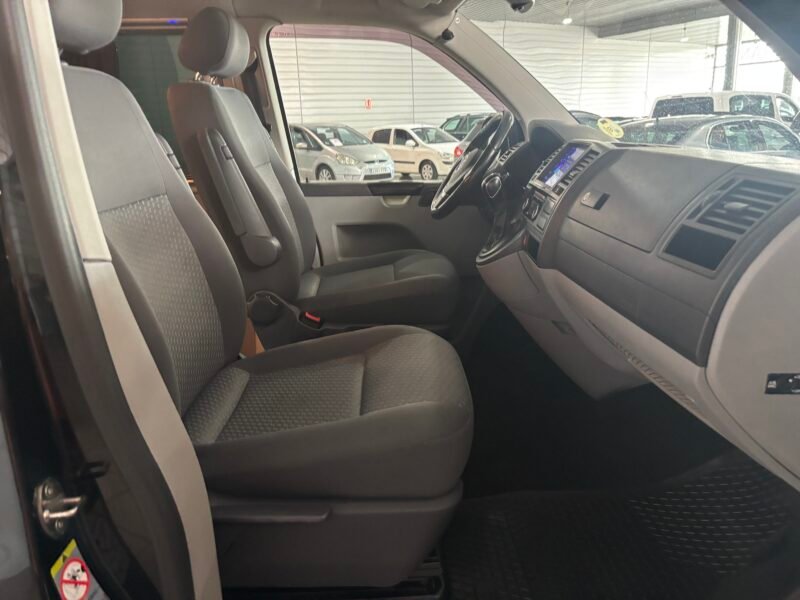 VOLKSWAGEN CARAVELLE 2.0 TDI