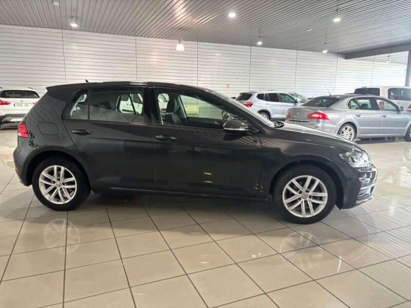 VOLKSWAGEN Golf 1.0 TSI