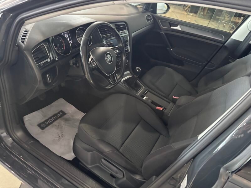 VOLKSWAGEN Golf 1.0 TSI