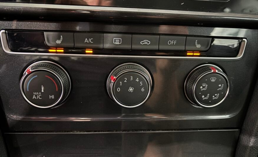 VOLKSWAGEN Golf 1.0 TSI
