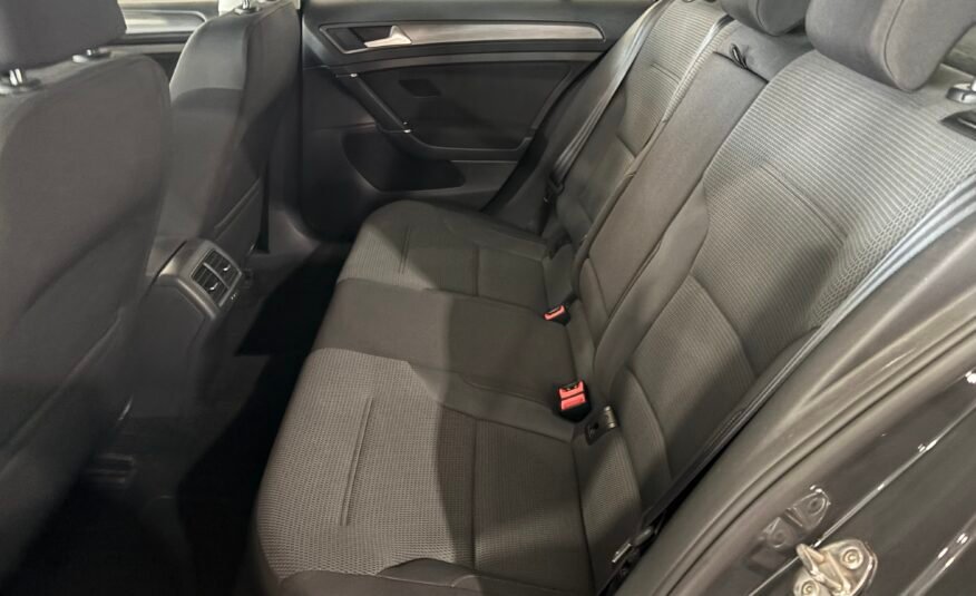 VOLKSWAGEN Golf 1.0 TSI
