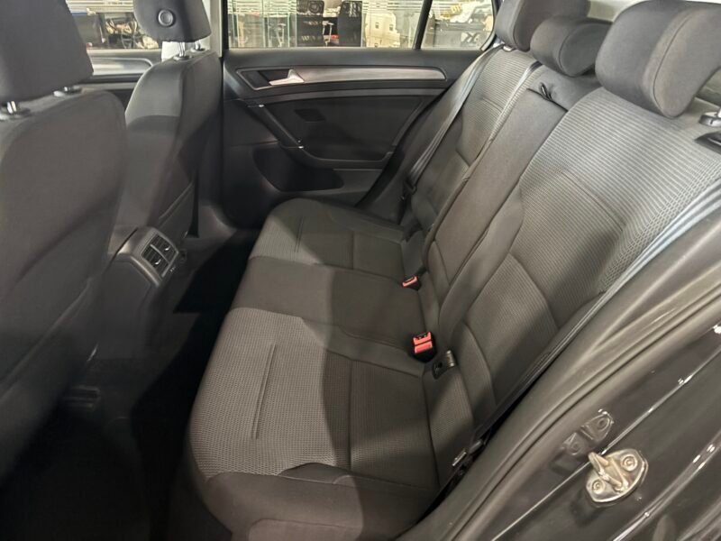 VOLKSWAGEN Golf 1.0 TSI