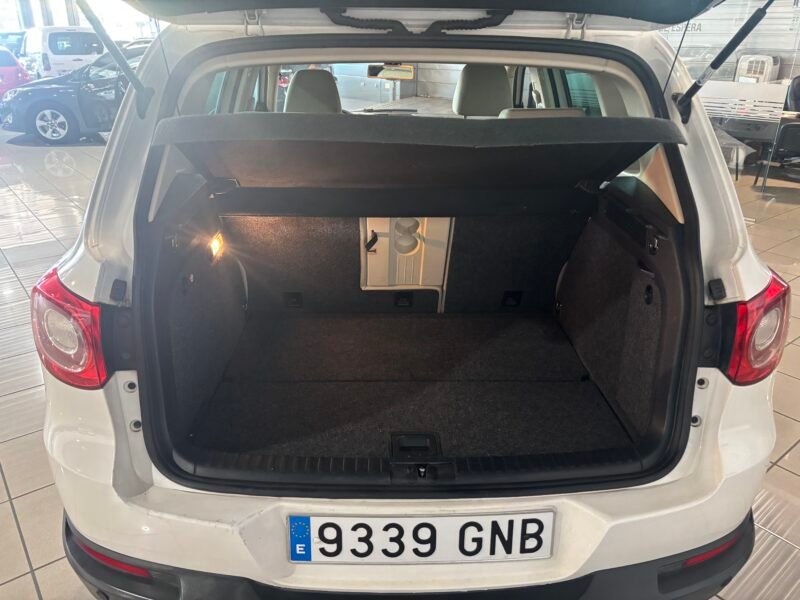 VOLKSWAGEN Tiguan 2.0 TDI 4MOTION TRIPTRONIC