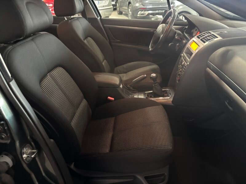 PEUGEOT 407 2.0 HDI CONFORT PACK