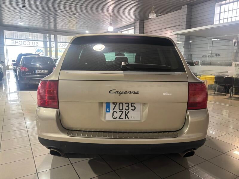 PORSCHE Cayenne 3.2 V6