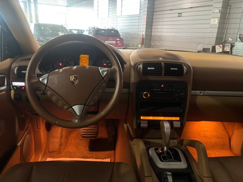 PORSCHE Cayenne 3.2 V6