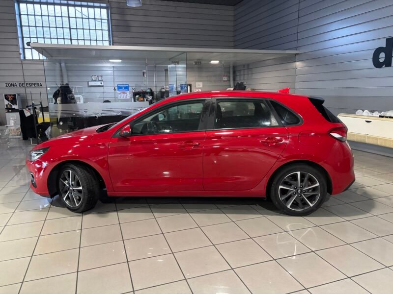 HYUNDAI i30 1.5 DPI SLX