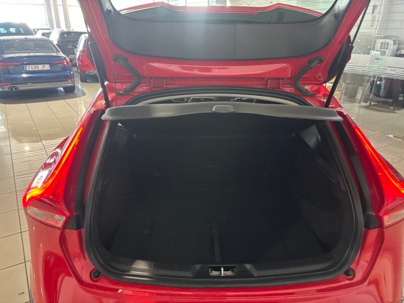 VOLVO V40 CROSS COUNTRY