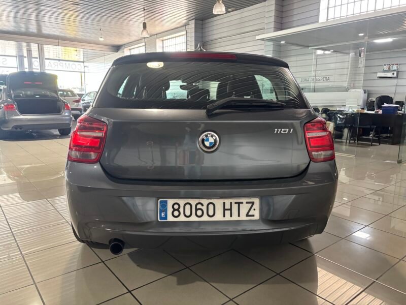 BMW SERIE 1 118i Auto