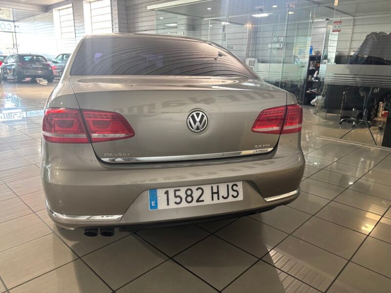 VOLKSWAGEN Passat 2.0 TDI
