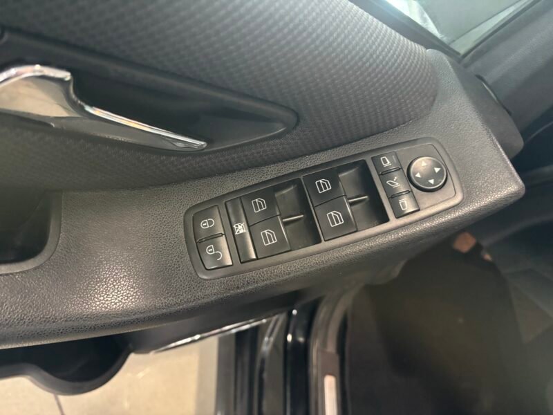 MERCEDES-BENZ CLASE B 180 CDI