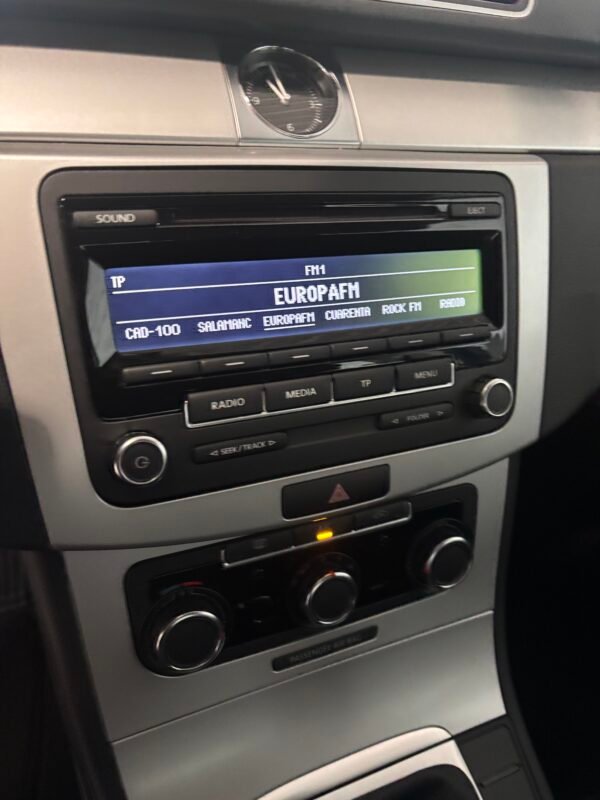 VOLKSWAGEN Passat 1.6 TDI
