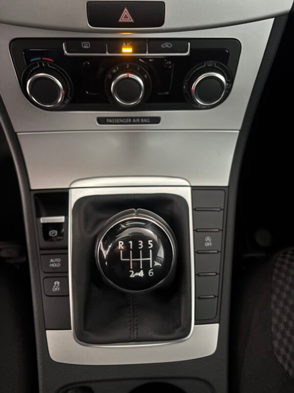 VOLKSWAGEN Passat 1.6 TDI