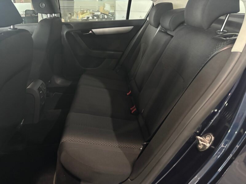 VOLKSWAGEN Passat 1.6 TDI
