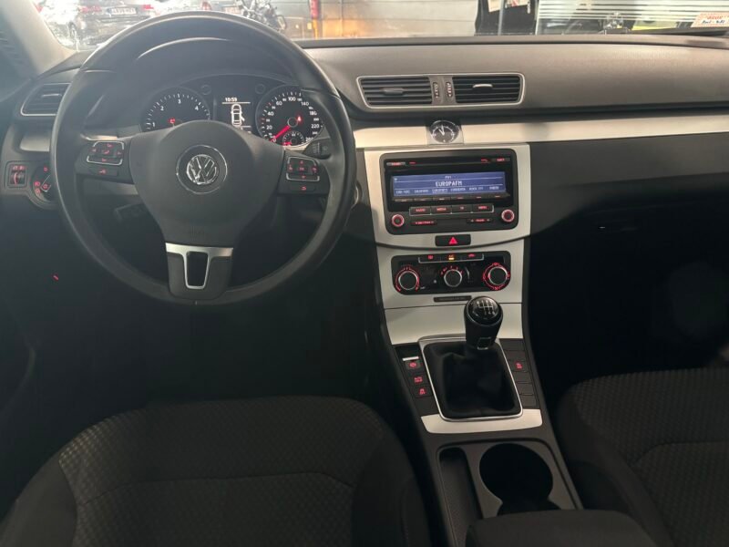 VOLKSWAGEN Passat 1.6 TDI
