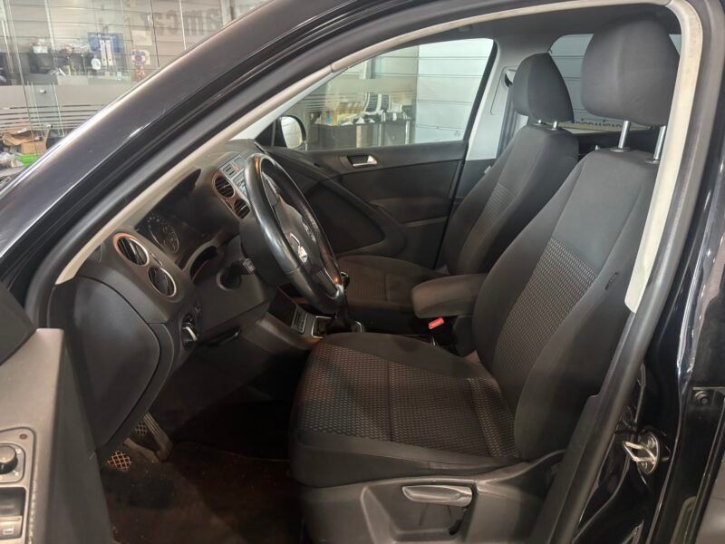 VOLKSWAGEN Tiguan 2.0 TDI ADVANCE