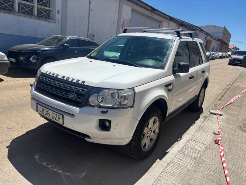 LAND-ROVER FREELANDER 2 2.2 TD4 HSE