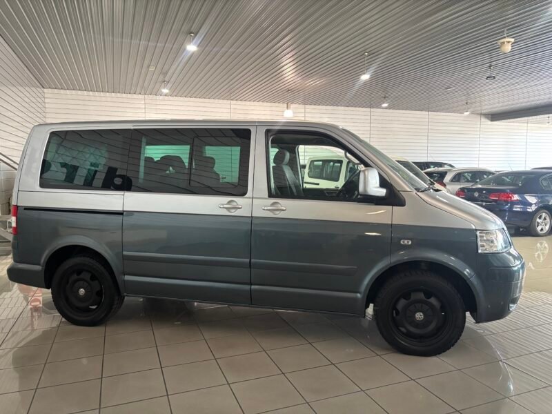 VOLKSWAGEN MULTIVAN T5 2.5 TDI 174