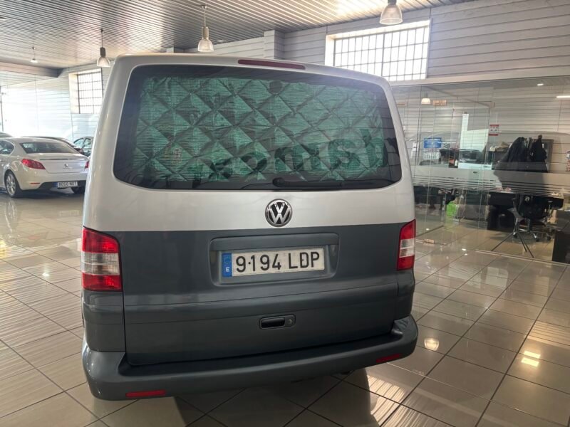VOLKSWAGEN MULTIVAN T5 2.5 TDI 174