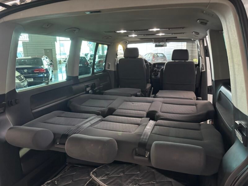 VOLKSWAGEN MULTIVAN T5 2.5 TDI 174
